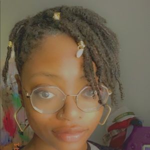 Meet your Posher, Camille